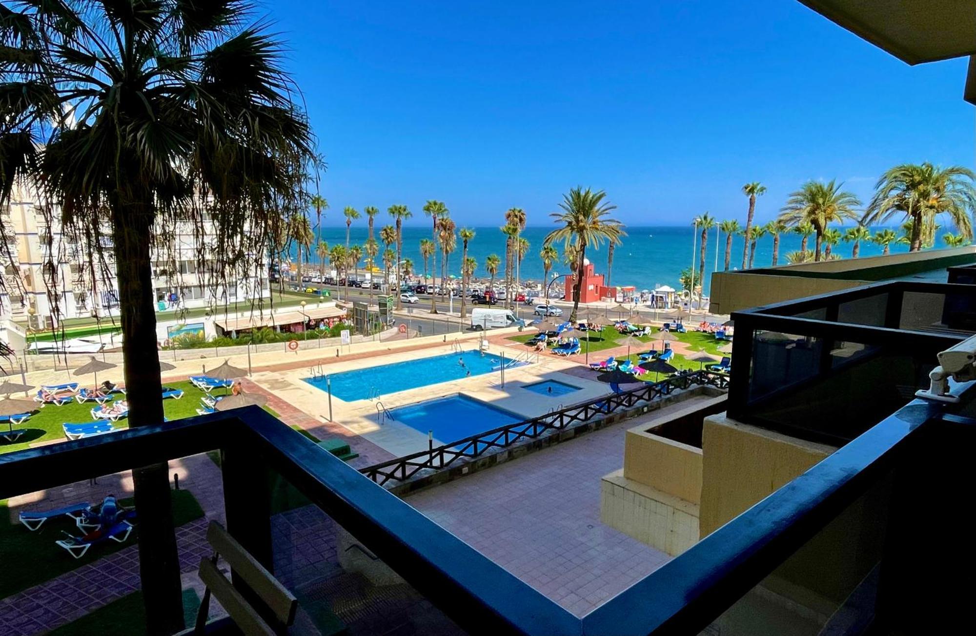 ベナルマデナAloha Playa Vistas Al Marアパートメント エクステリア 写真